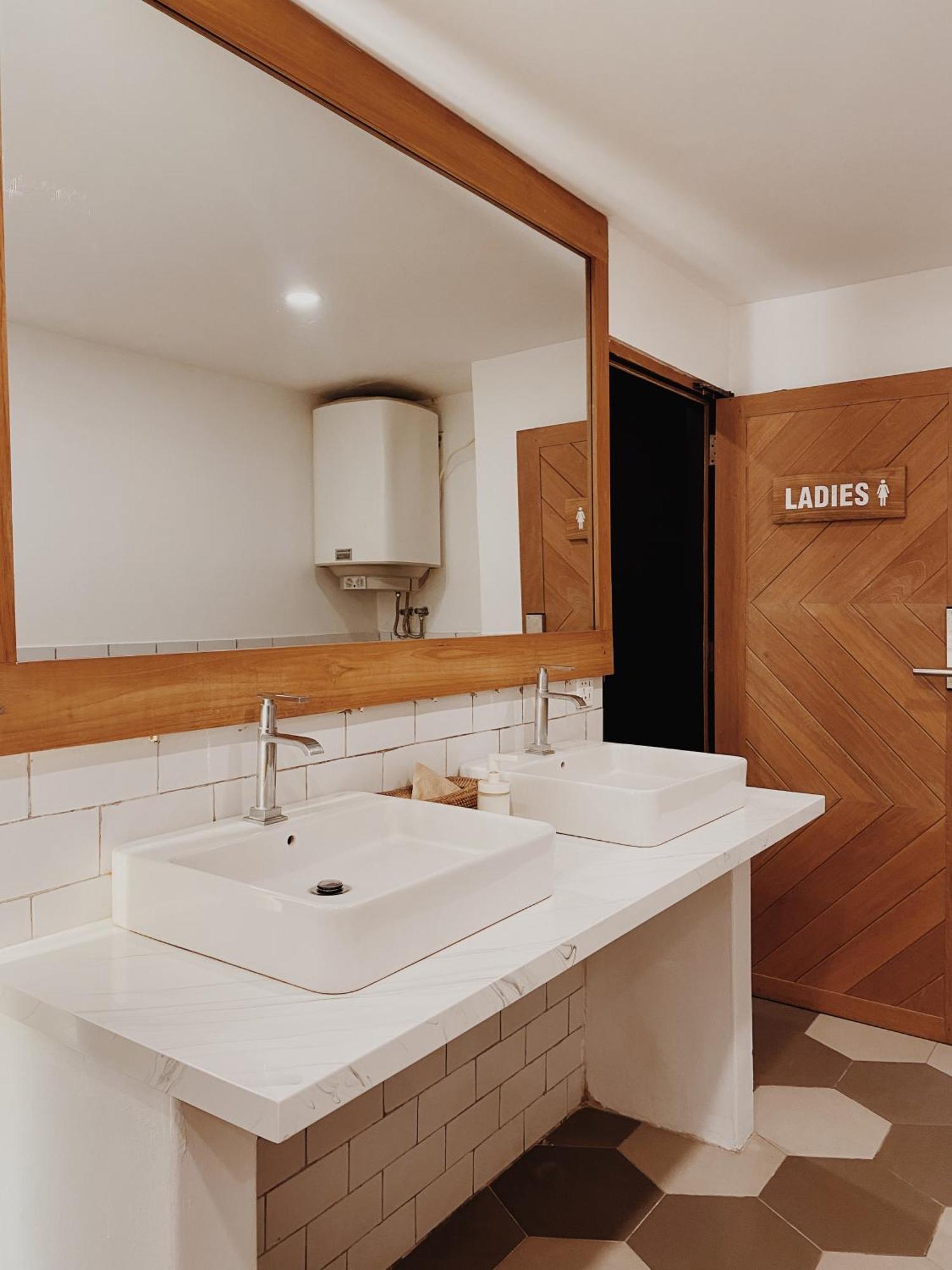 Kos One Hostel Canggu Dış mekan fotoğraf
